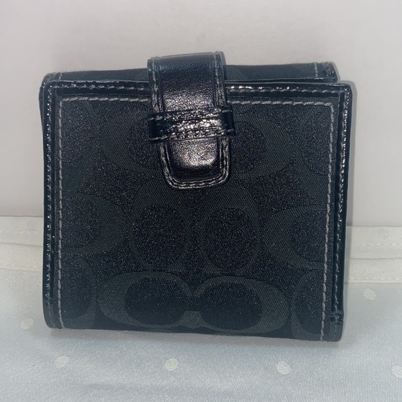 Authentic Coach Soho Signature Black Bi-Fold Buckle Wallet - Picture 2 of 16